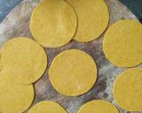 पारंपारिक घारगे/ लाल भोपळ्याचे घारगे (lal bhoplyache gharghe recipe in marathi) रेसिपी स्टेप 5 फोटो 
