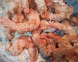 Foto langkah ke 5 dari resep Udang Saus Telur Asin.