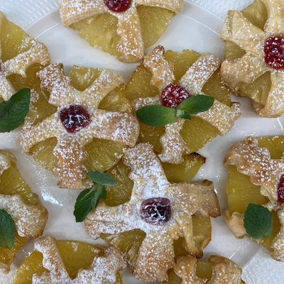 Астанада эротикалық массаж қызметтері Ол оны байлап, жұлып алды.