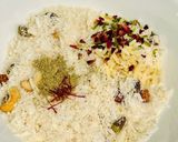 A picture of step 5 of Makhana Panjiri.