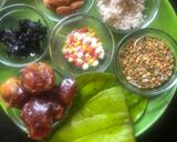 A picture of step 2 of Pan and date mukhvas.