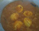 A picture of step 3 of Tamil egg gravy.