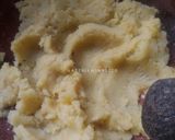 Foto langkah ke 3 dari resep Perkedel Kentang Kornet.