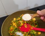 Foto langkah ke 5 dari resep Tumis Pare Sambal Telur.