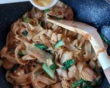 Foto langkah ke 5 dari resep Kwetiau Goreng Solaria.