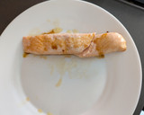 Foto del paso 4 de la receta: Salmón con judías verdes y puré de patata