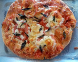 Foto del paso 6 de la receta: Mini pizza Margarita 🧀🍅🍕