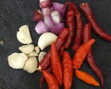 Foto langkah ke 2 dari resep Telur goreng balado.