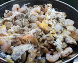 Foto del paso 6 de la receta: Revuelto de champiñones con gambas