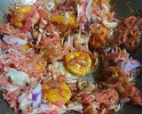 A picture of step 3 of Egg Prawn Roll in kolkata style.