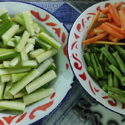 Cara Mudah Membuat Acar Bumbu Kuning Menggoda Selera