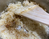 Foto del paso 3 de la receta: Arroz basmati al azafrán