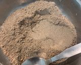 A picture of step 4 of Ragi crackers.