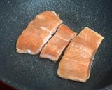 Foto langkah ke 3 dari resep Salmon with bake potato and baby pokcoy.