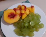 Foto del passaggio 1 della ricetta Paciugo a modo mio, con gelato all'amarena e frutta di stagione