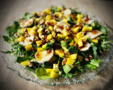 Foto del paso 4 de la receta: Ensalada de espinacas con mango, nueces y vinagreta de frambuesas