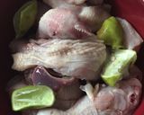 Foto langkah ke 1 dari resep Ayam goreng lengkuas.