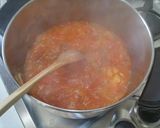 A picture of step 4 of Pasta with tomato, feta and ouzo sauce.