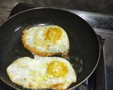 Foto langkah ke 1 dari resep Telur ceplok saus inggris dengan brokoli.