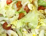 Foto langkah ke 4 dari resep Vegetable Salad With Olive Oil Dressing.