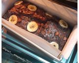 Foto langkah ke 6 dari resep Banana Chocolate Bread.