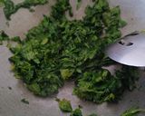 A picture of step 9 of Methi matar malai stuffed paratha.