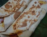 Foto langkah ke 2 dari resep Simple Wrap Breakfast.