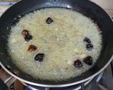 A picture of step 4 of Daal moong masoor.