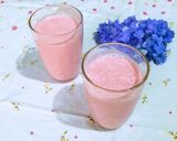 A picture of step 3 of Rose Lassi.