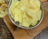 Foto del paso 2 de la receta: Tortilla de patata ¡Tortilla española, con cebolla!