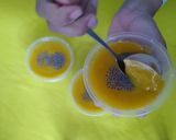 Foto langkah ke 5 dari resep Puding susu mangga.