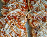 Foto langkah ke 3 dari resep Pizza Roti Tawar.