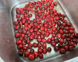 Une image de l'étape 1 de Clafoutis aux cerises et vanille.