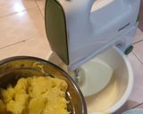 Foto langkah ke 5 dari resep Bolu Buah Sukun.