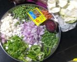 A picture of step 2 of Indo Mex Sizzler.