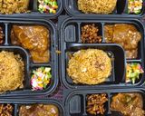 Foto langkah ke 4 dari resep Nasi goreng bumbu Mie Aceh + Daging bistik.