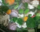Foto langkah ke 4 dari resep Sup Bola Tahu dan Bakso.