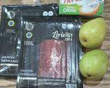Foto del paso 2 de la receta: Crostinis de jamón serrano, pera y miel