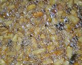 Foto del paso 3 de la receta: Longaniza con papas fritas y huevo a la Mario, s