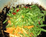 Foto langkah ke 2 dari resep Tumis Buncis Wortel.
