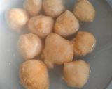 A picture of step 3 of Dahi vada.