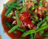 Foto langkah ke 3 dari resep Tumis kacang panjang pedas.