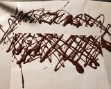 Foto del paso 2 de la receta: Como hacer decoraciones fáciles en chocolate para tortas