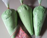Foto langkah ke 3 dari resep Kuker sagu pandan.