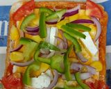 A picture of step 3 of Tandoori Mayonnaise Capsicum Pizza.