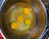 Foto langkah ke 3 dari resep Dadar Telur Jamur (GAS1).