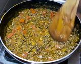 A picture of step 5 of Dal makhni.