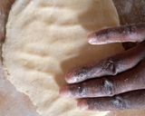 A picture of step 4 of Traditional irish potatoe bread.