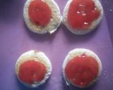 A picture of step 4 of Mini pizzas.