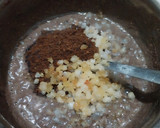 A picture of step 2 of Ragi Sukhdi.